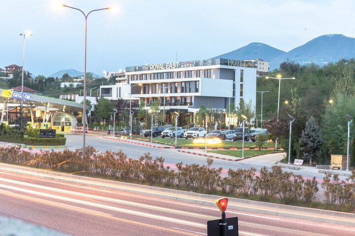 Hotel Exterior 59 of 65