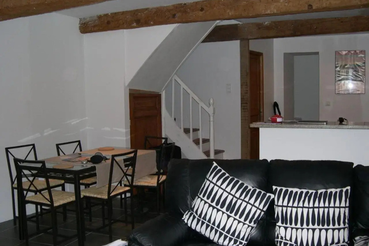 Room 5 of 13