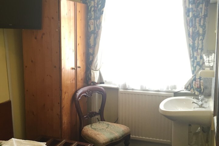 Room 21 of 60