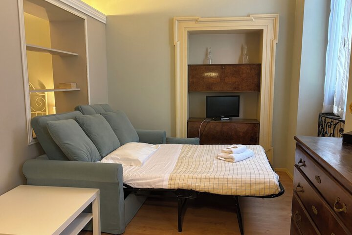 Room 8 of 20