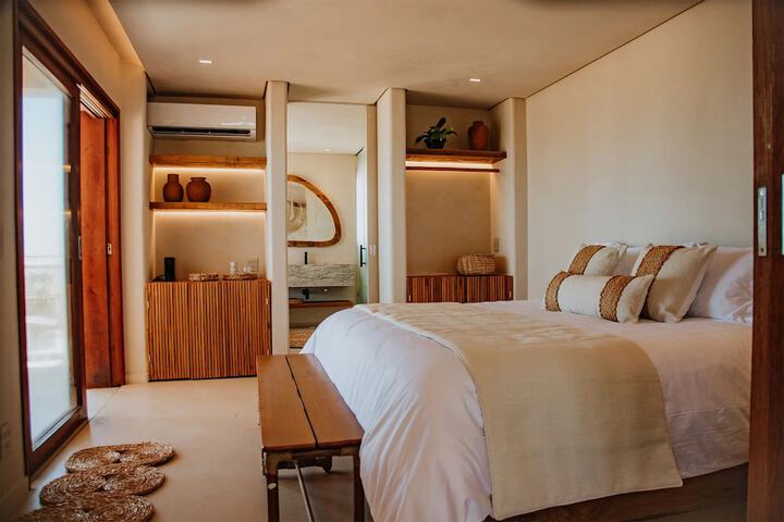 Room 35 of 79