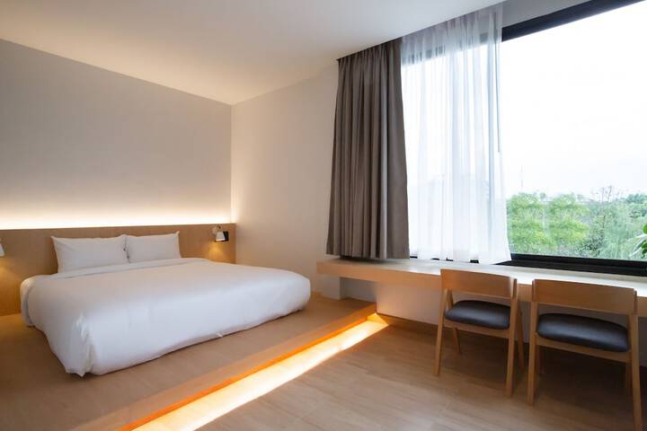 Room 57 of 103