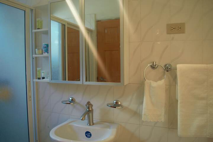Room 72 of 116