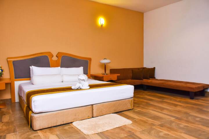 Aradhana Airport Hotel