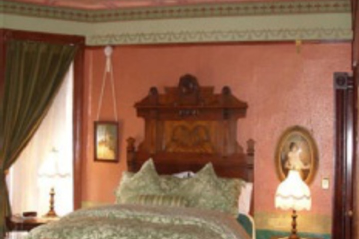 Room 70 of 192
