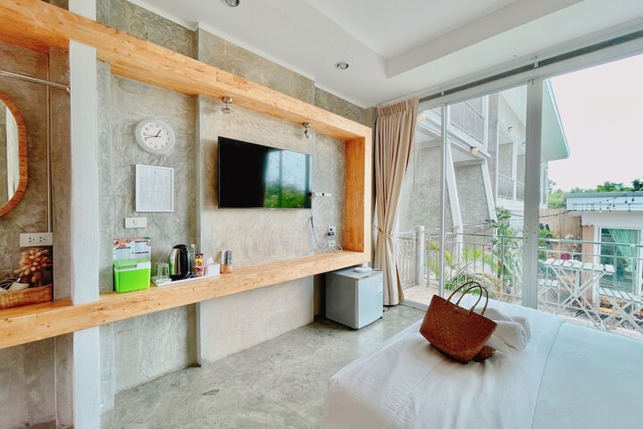Room 18 of 38