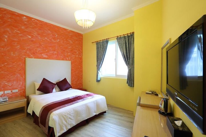 Room 5 of 67