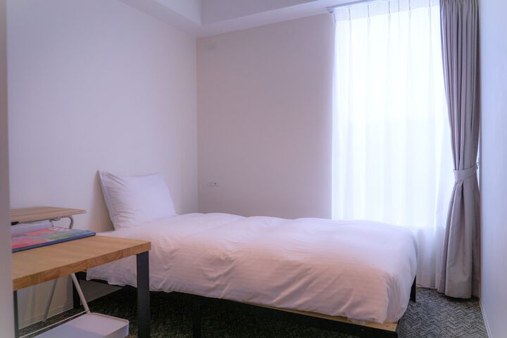 Room 37 of 74