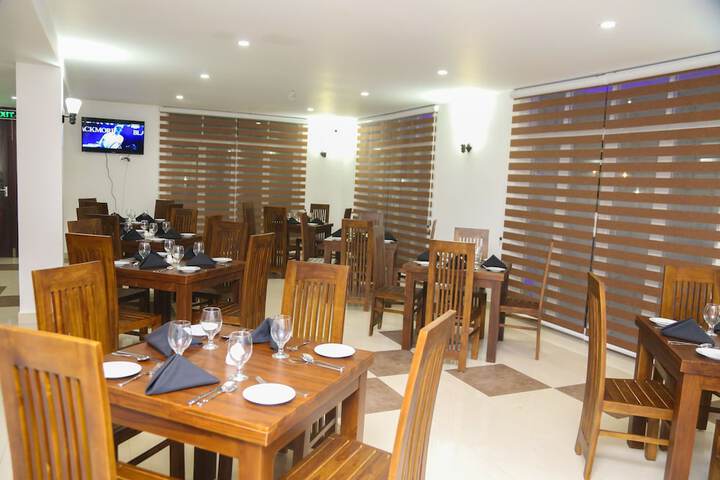 Dining 38 of 74