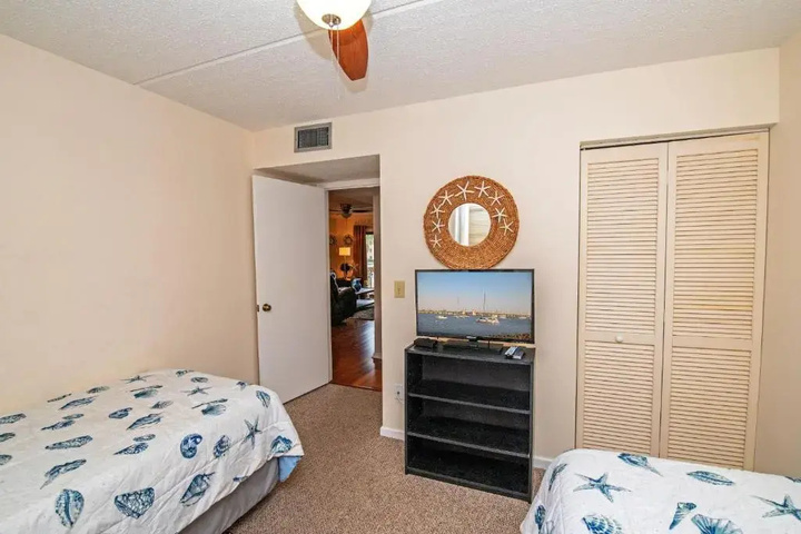 Room 3 of 21