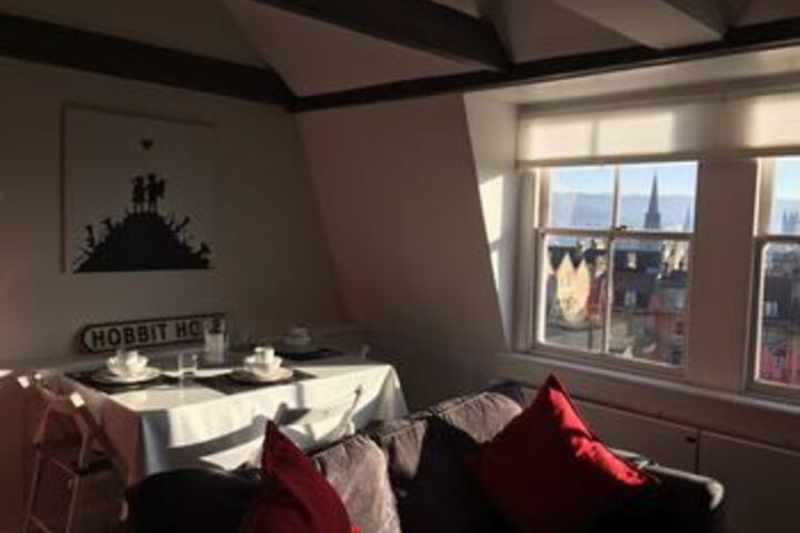 Room 32 of 34