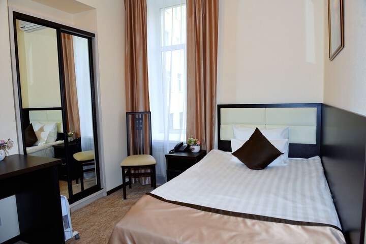 Room 6 of 41