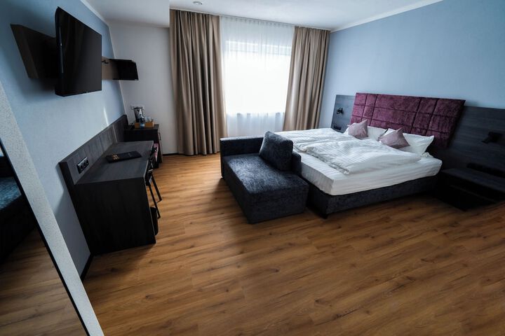 Room 13 of 24