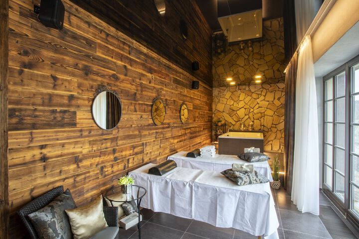 Spa 16 of 25