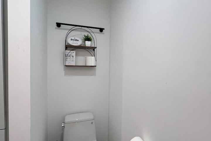 Room 35 of 59