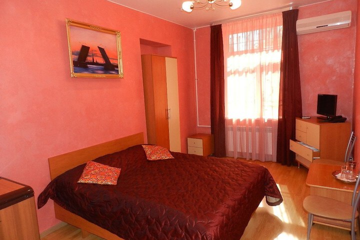 Room 7 of 34