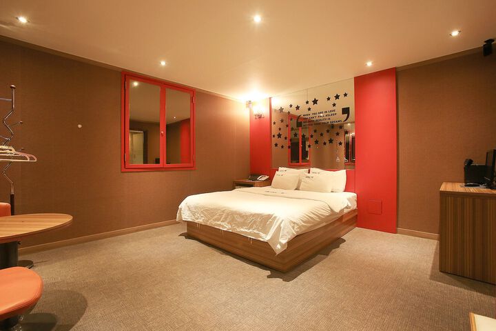Room 63 of 121