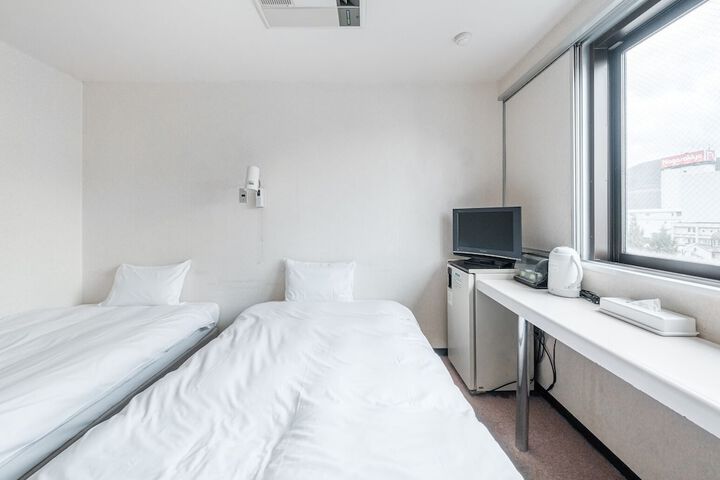 Room 70 of 139