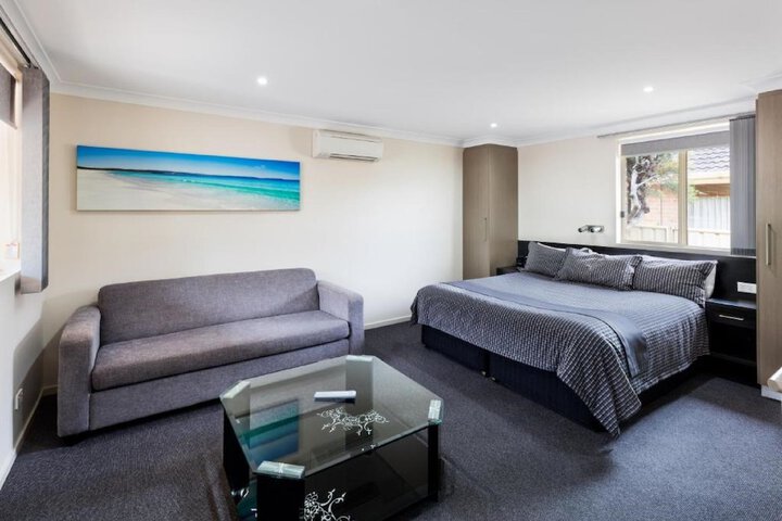 Room 32 of 45