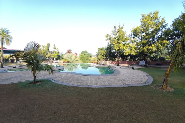 Pool 85 of 114