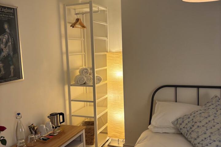 Room 38 of 124