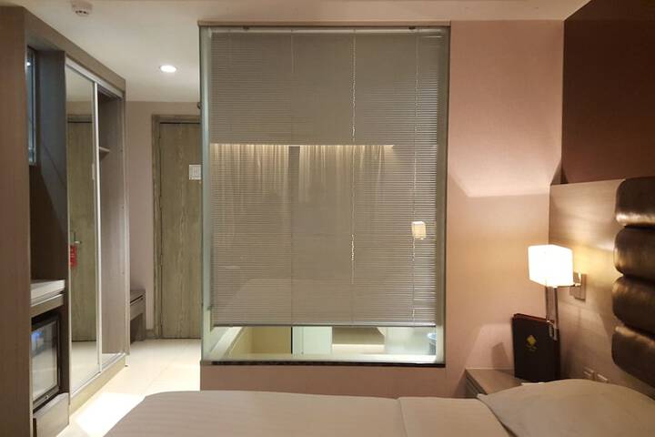 Room 15 of 139