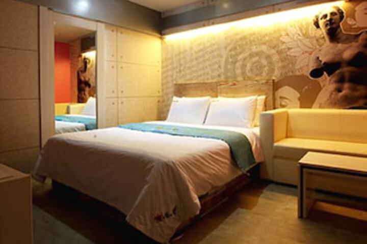 Starry Night Hotel