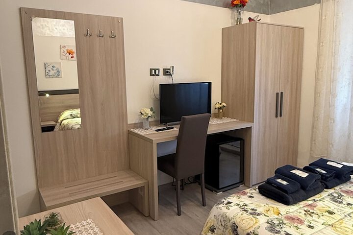 Room 25 of 48