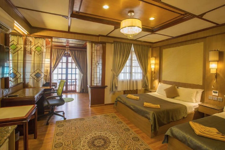 Room 8 of 27
