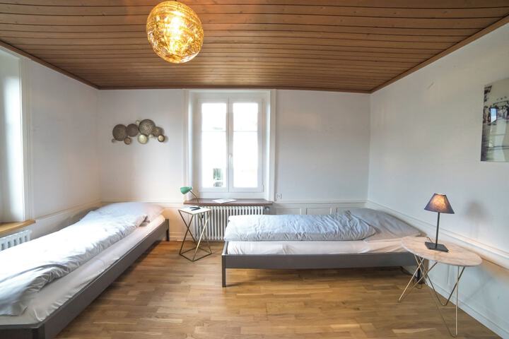 Room 12 of 40