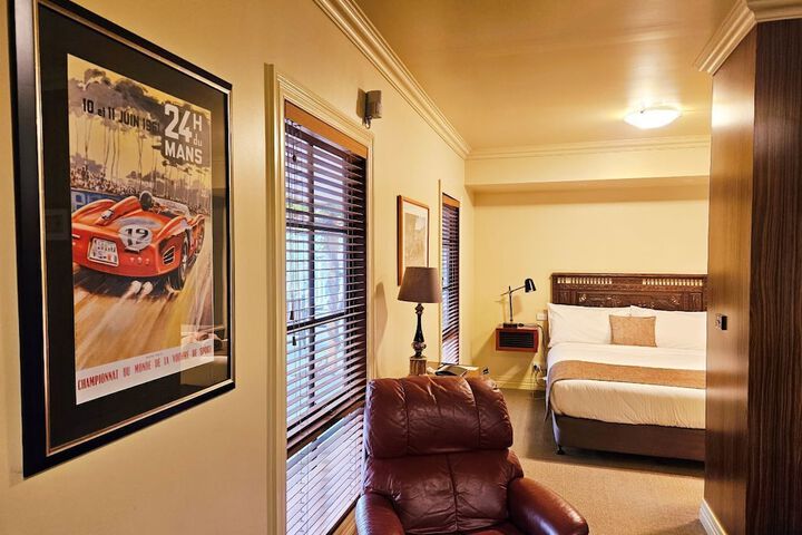 Room 17 of 74