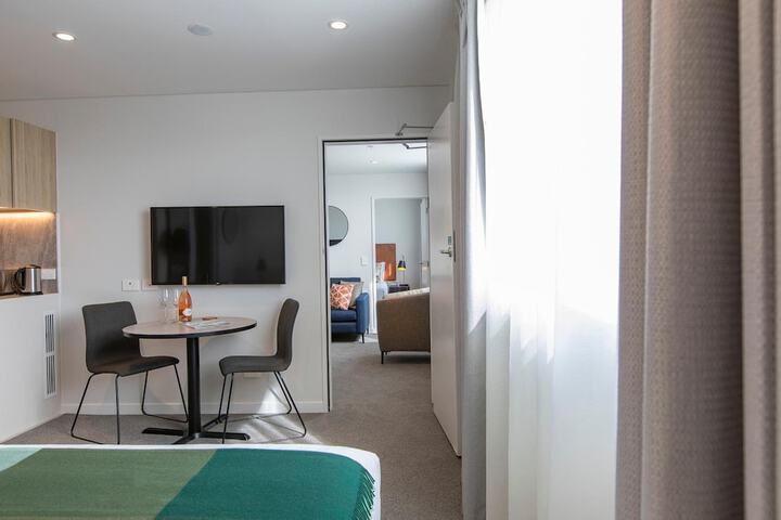 Room 5 of 14