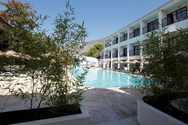 Pool Hotel