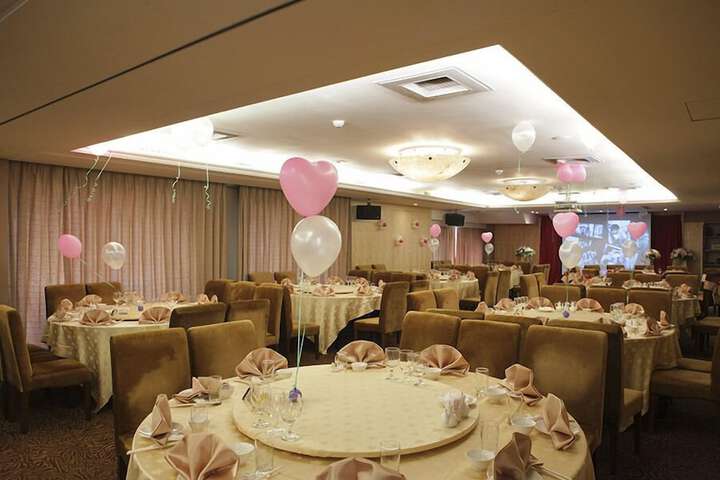 Ballroom/Hall 36 of 45