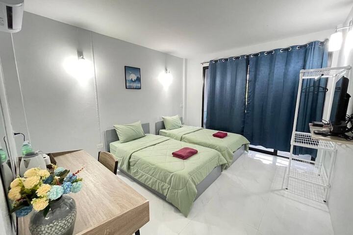 Room 12 of 41
