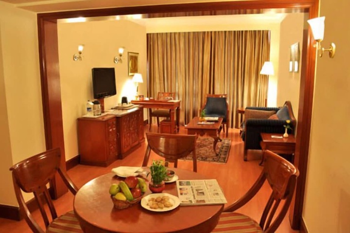 Room 9 of 20