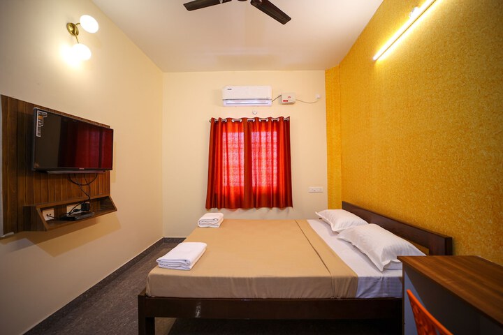 Room 7 of 14