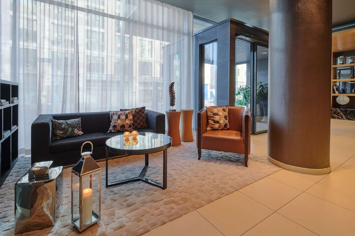 Entrance & Lobby