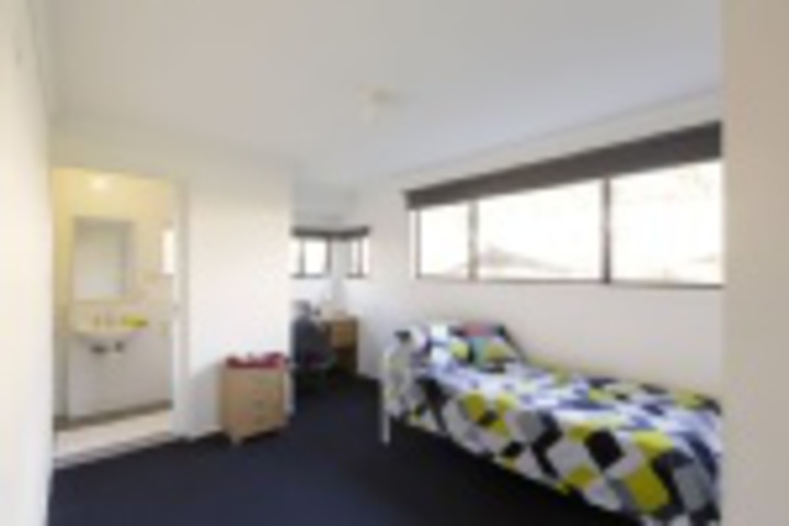Room 53 of 252