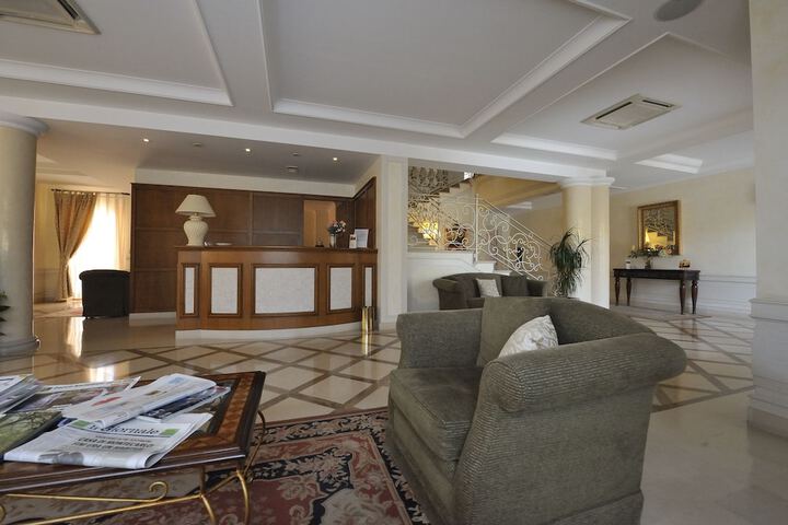 Hotel Interior 4 of 31