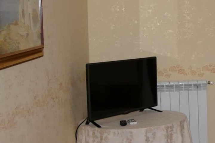Room 6 of 32