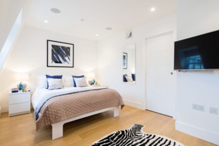 Room 21 of 21