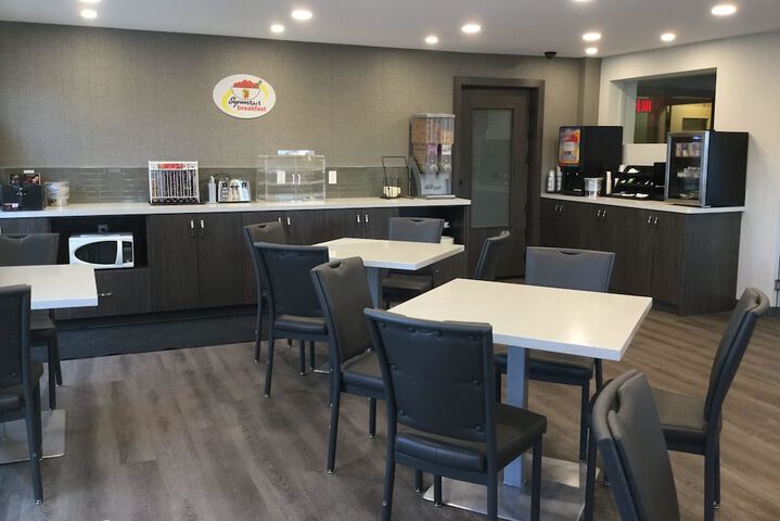 Breakfast/Coffee Service 83 of 96