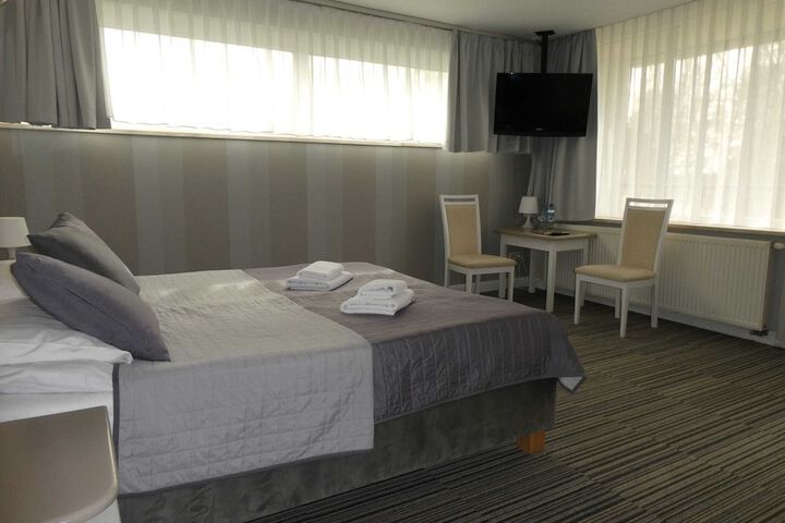 Room 7 of 75