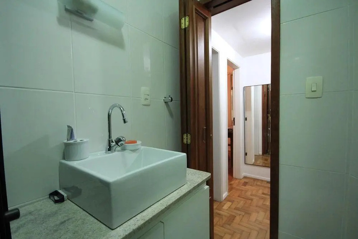 Room 8 of 13