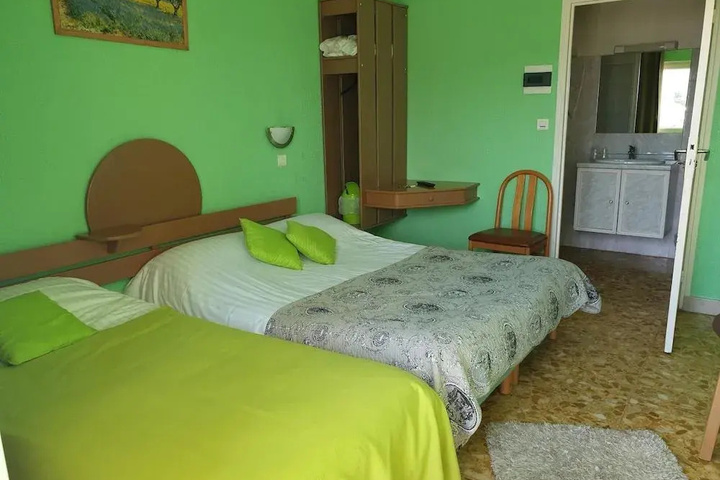Room 3 of 20