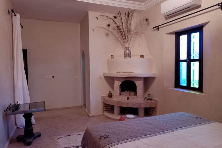 Room 7 of 14