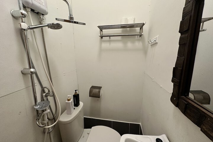 Room 69 of 86