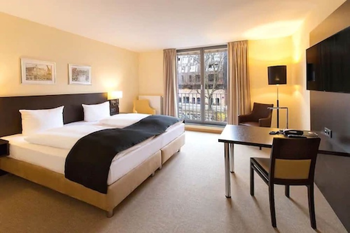 Room 4 of 29