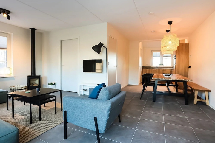 Room 4 of 14